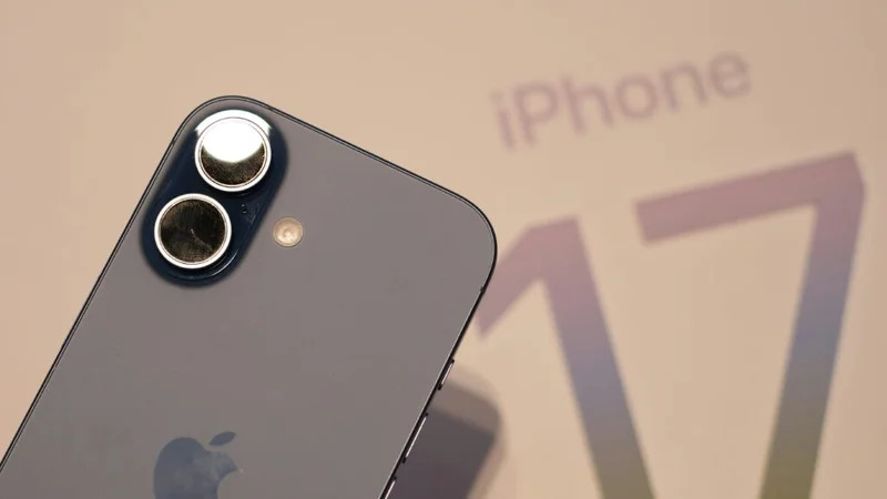 iPhone 17 Matches Galaxy S26 Ultra and Oppo Find X7 Ultra in DxOMark Camera Test