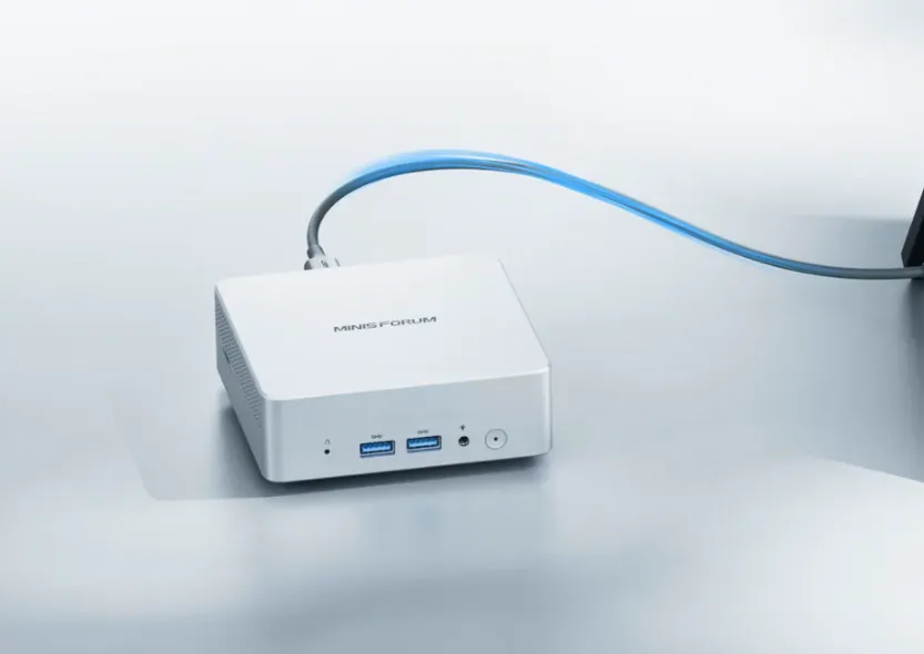 Connectivity ports of Minisforum Elite Mini M2 Air-304