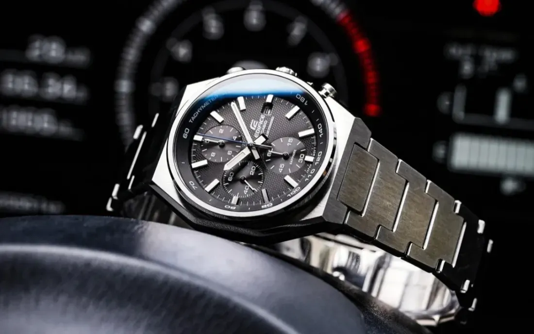 Casio Edifice EFS-S660 watches - Bucking the Giant Dial Trend, Casio Edifice Goes Compact with Sapphire