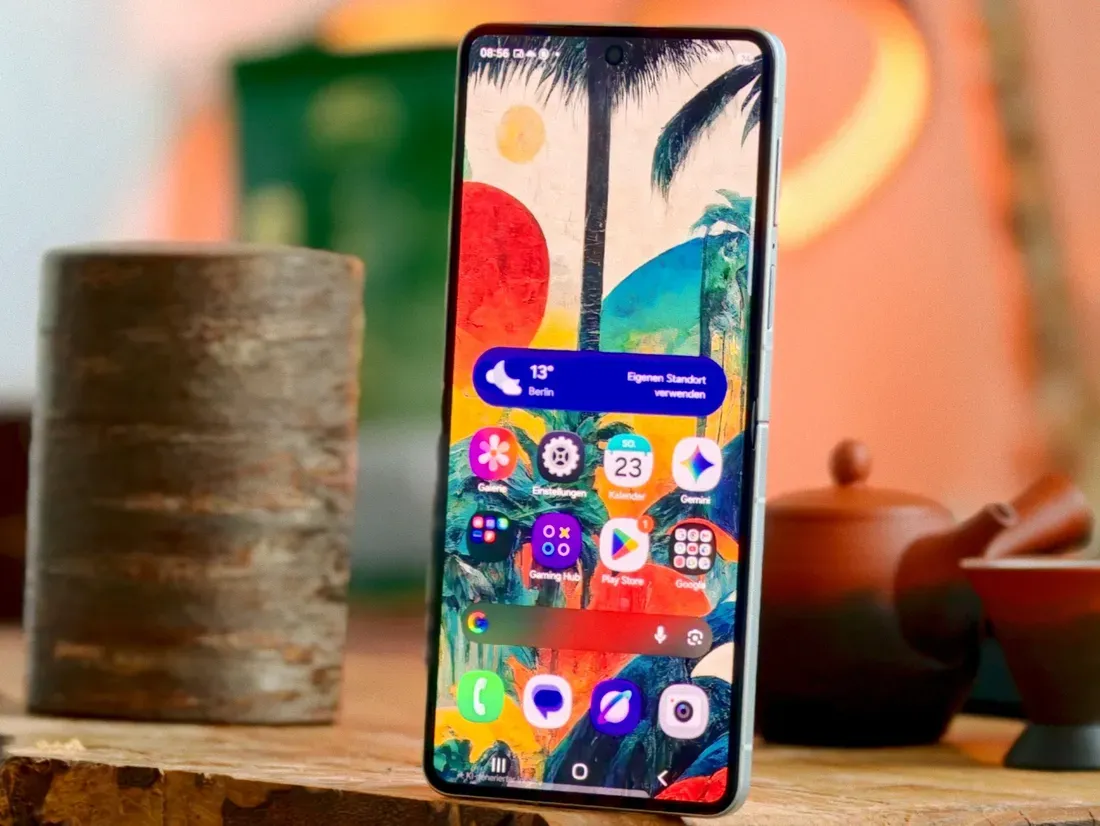 20260824 111530 Lab Tests Show Galaxy Z Flip8 Obliterates Motorola in Speaker Quality