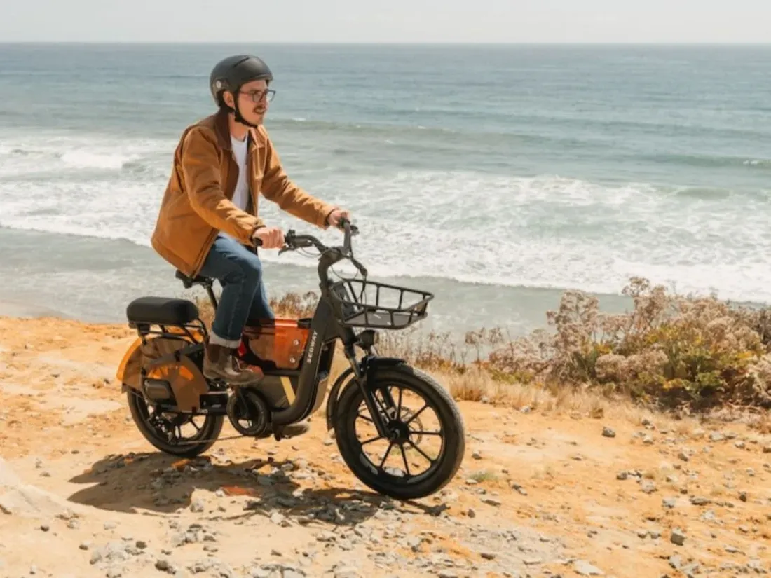 The Segway Muxi Pro has fat tires with front suspension to provide a smoother ride over unpaved roads. - Segway Built an Auto-Shifting E-Bike That Can Haul 418 Pounds