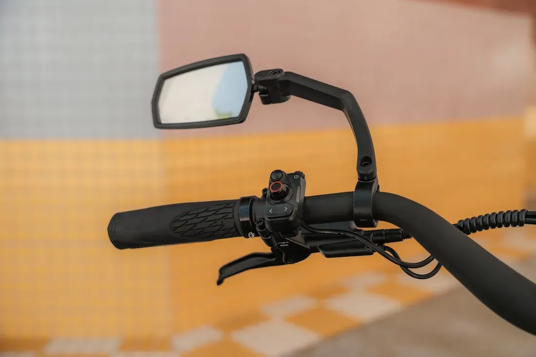 Rearview mirror. - Segway Built an Auto-Shifting E-Bike That Can Haul 418 Pounds