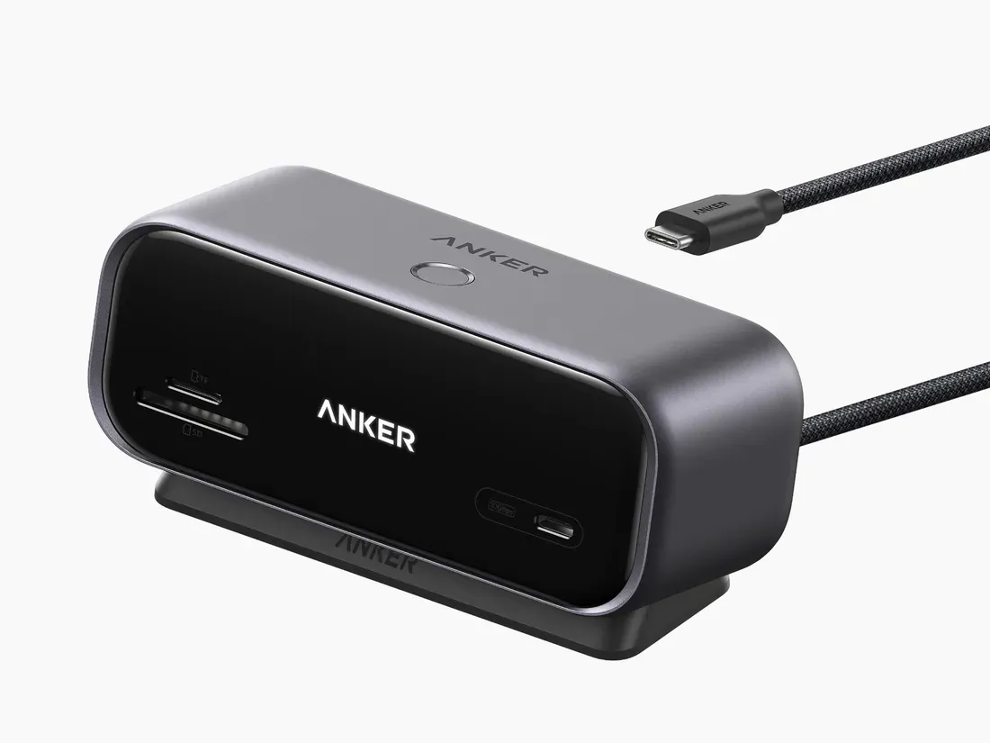 Anker Desktop USB-C Hub in iron gray - This 10-in-1 Hub Finally Gives Gamers High-Refresh Rates on USB-C