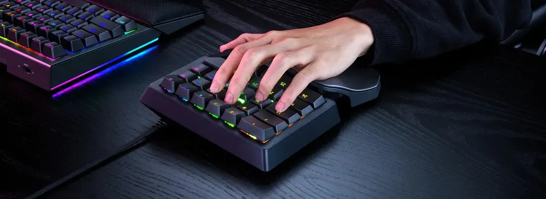 Photo of top-down view This One-Handed Razer Keypad Blends Optical Keys with an Analog Stick