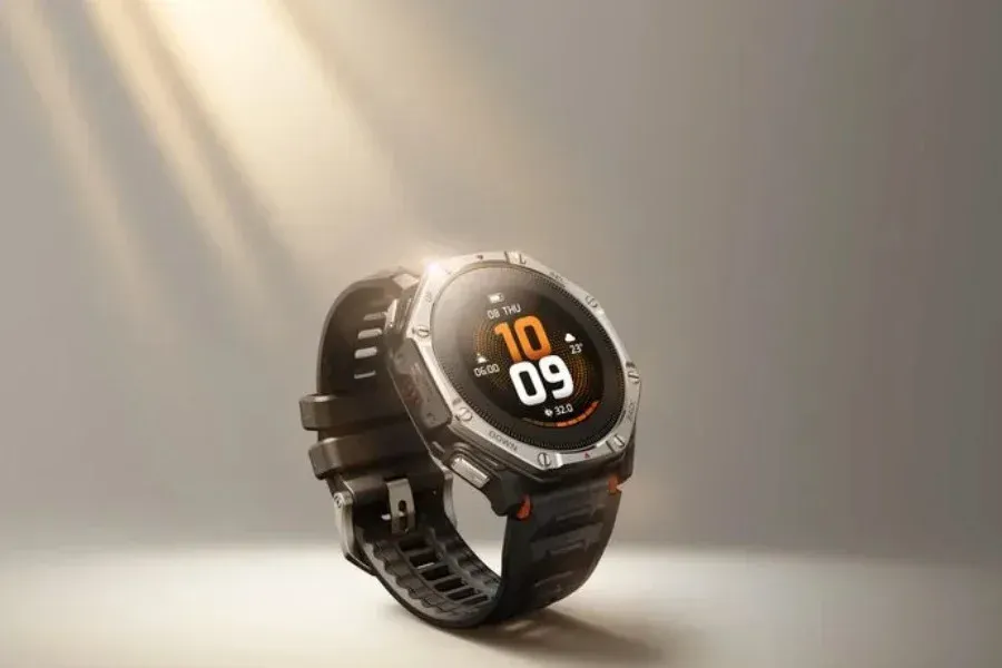 Amazfit T-Rex Dual Solar Design - This Rugged Smartwatch Charges From Both Sides to Solve Power Anxiety