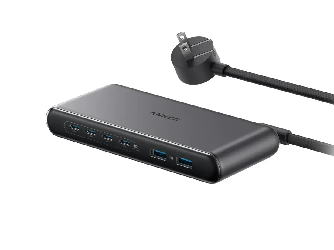 anker travel charging station 1 This Slim 150W Desktop Hub Solves Your Hotel Room Outlet Scramble