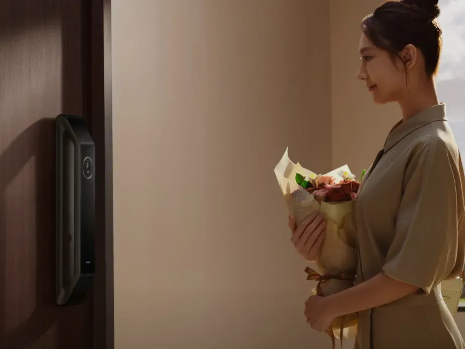 Huawei Smart Door Lock 2 Pro Enjoy Edition - This Smart Lock Uses Triple-Layer Power to End Dead-Battery Lockouts