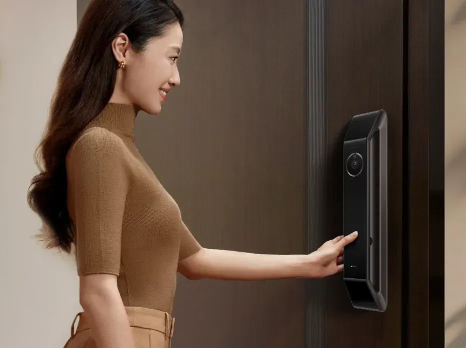 Huawei Smart Door Lock 2 Pro Enjoy Edition - This Smart Lock Uses Triple-Layer Power to End Dead-Battery Lockouts