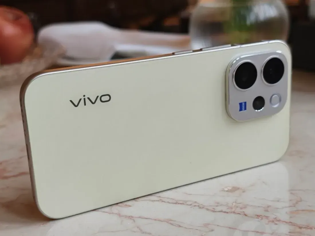 vivo v70 This Upcoming Vivo V80 Phone Packs a Massive 7,200mAh Battery