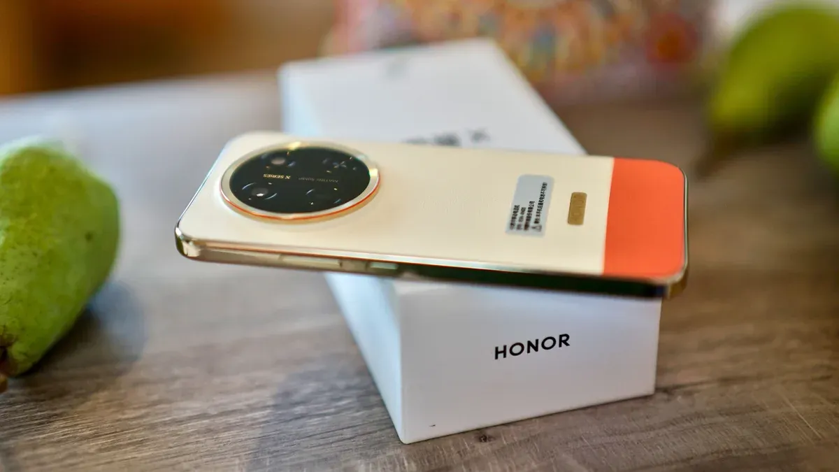 Unrivaled Multi-Day Battery Life Packaged in an Impressively Slim Frame