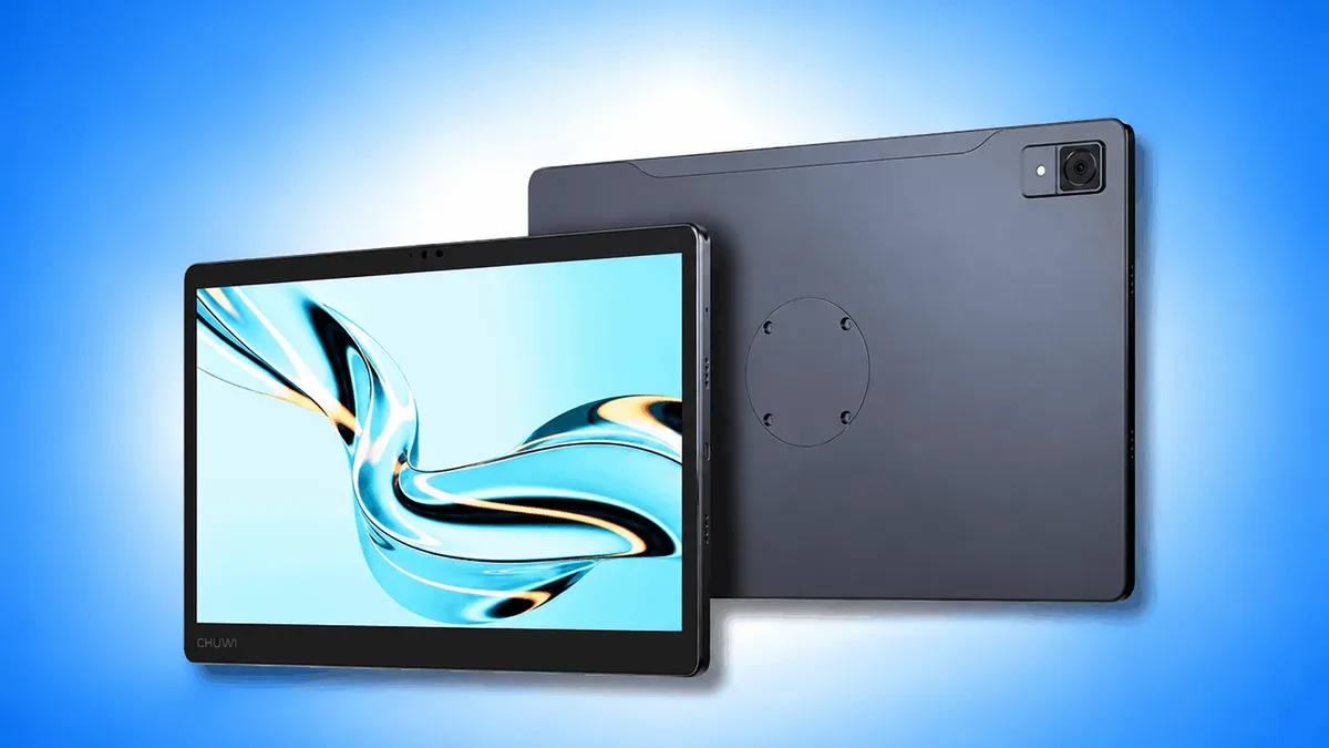 Iris Ohyama Luca 15.6-inch Android tablet shown next to magnetic wireless charging dock and accessory ring