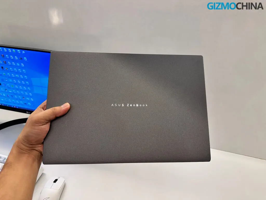 Asus Zenbook S14 UX5406AA Display Close-up (Photo: Asus)