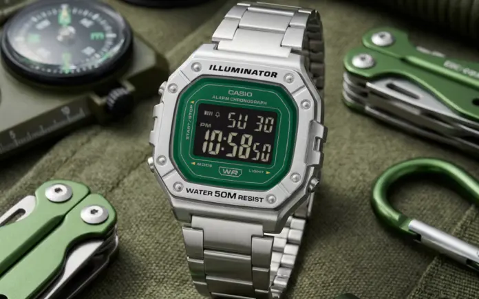 Casio Vintage AQ240E-2A watch with light blue sunray dial (Photo: Casio)