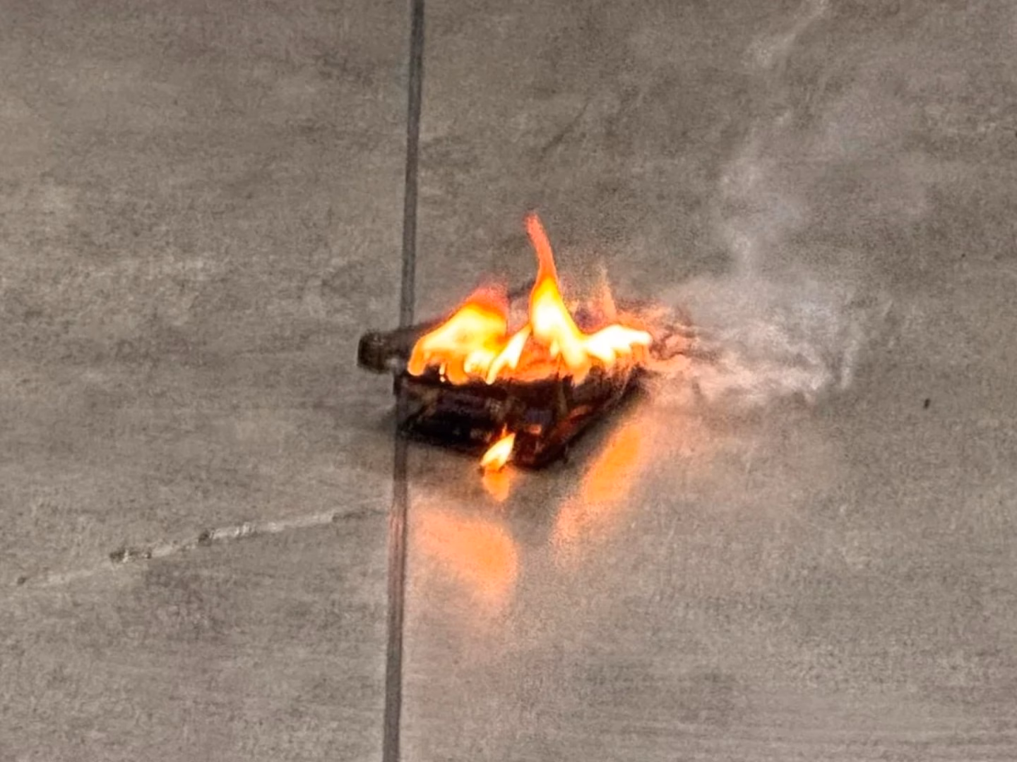 Galaxy S24 Explodes in User’s Hand Causing Burns, Cause Unknown