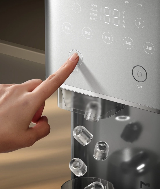 Xiaomi Mijia Hot Water Dispenser: Ice Maker or Gimmick? Clear ice cubes produced by Xiaomi Mijia dispenser