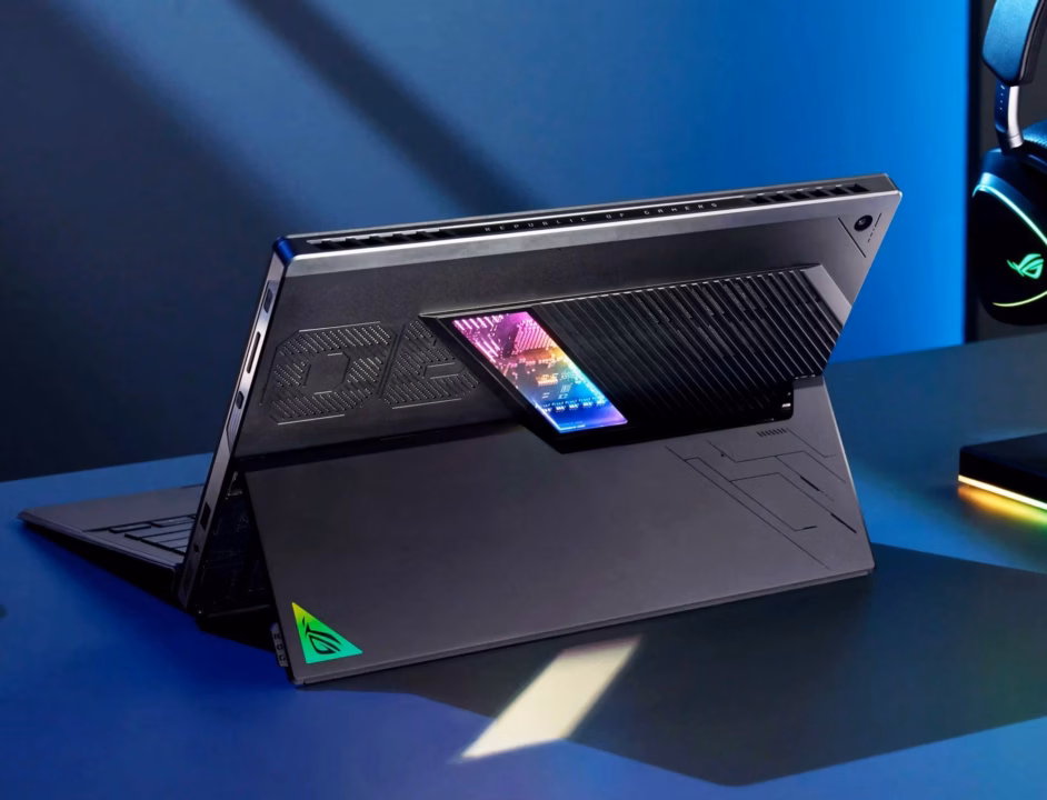 Intel Razor Lake-HX integrated GPU performance compared to Nvidia RTX 5060 laptop graphics