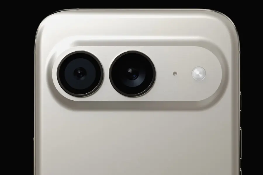 iPhone 20 Rumors: Quad-Curved Screen and No Buttons? iPhone 20 render highlighting bezel-less quad-curved screen