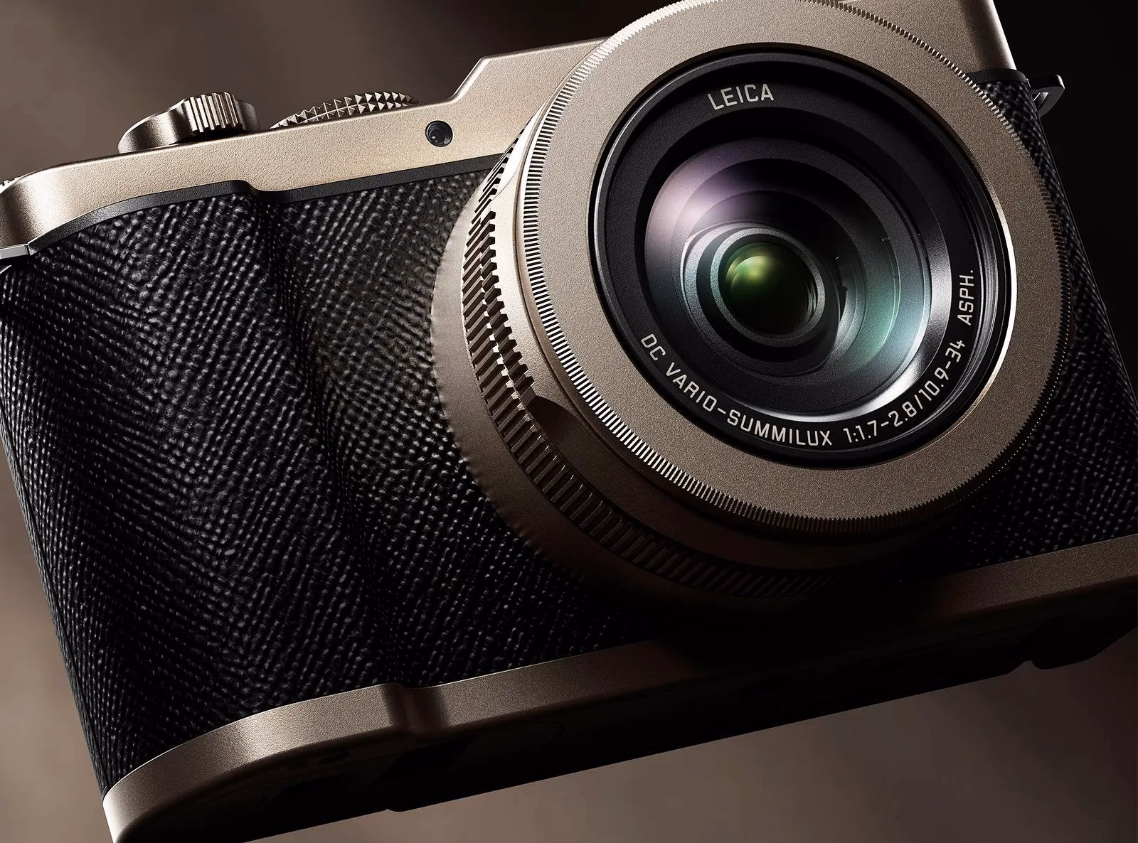 Leica D-Lux 8 compact camera with Leica lens highlighting premium design and features