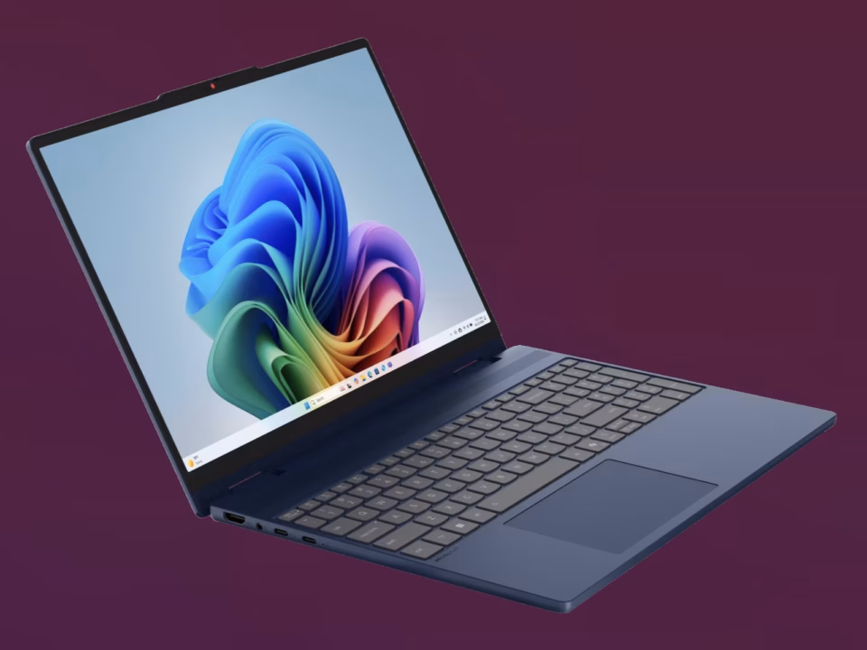 Lenovo IdeaPad 5i 2-in-1 15IPH11 with 165 Hz OLED display and 84 Wh battery