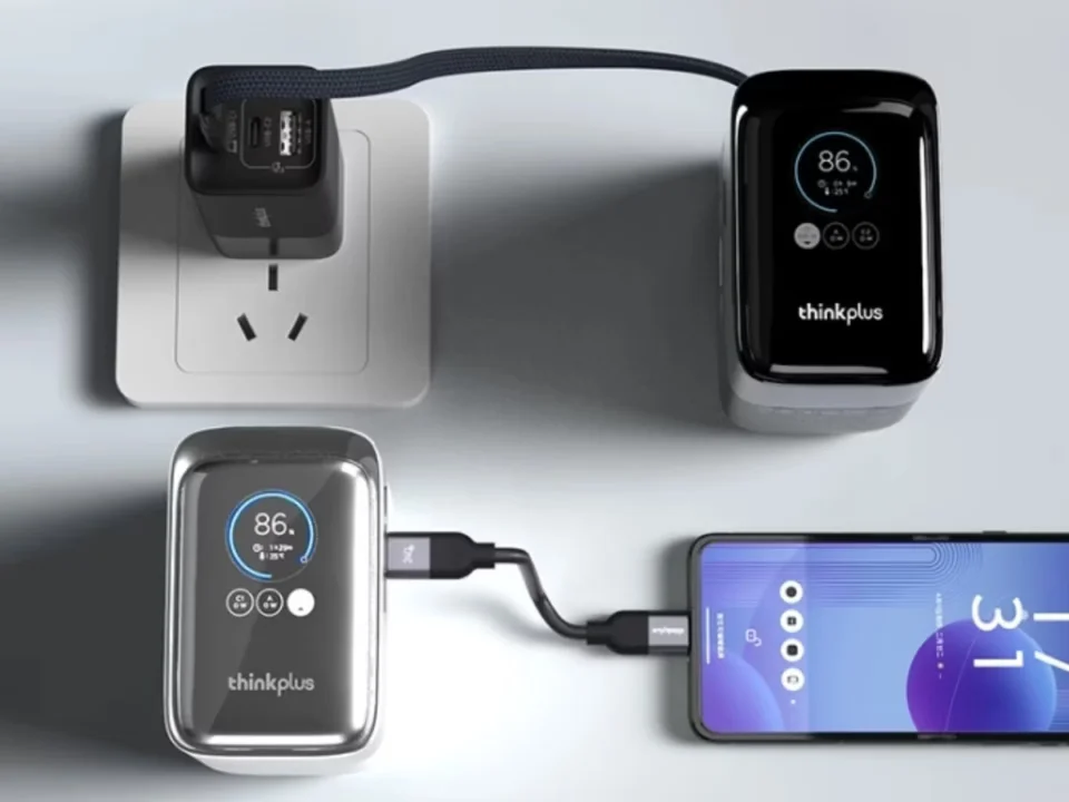 Lenovo 190W power bank with smart display and retractable cable