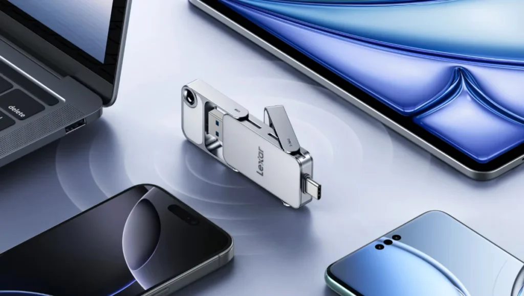 Lexar D70E portable SSD metal housing with retractable ports