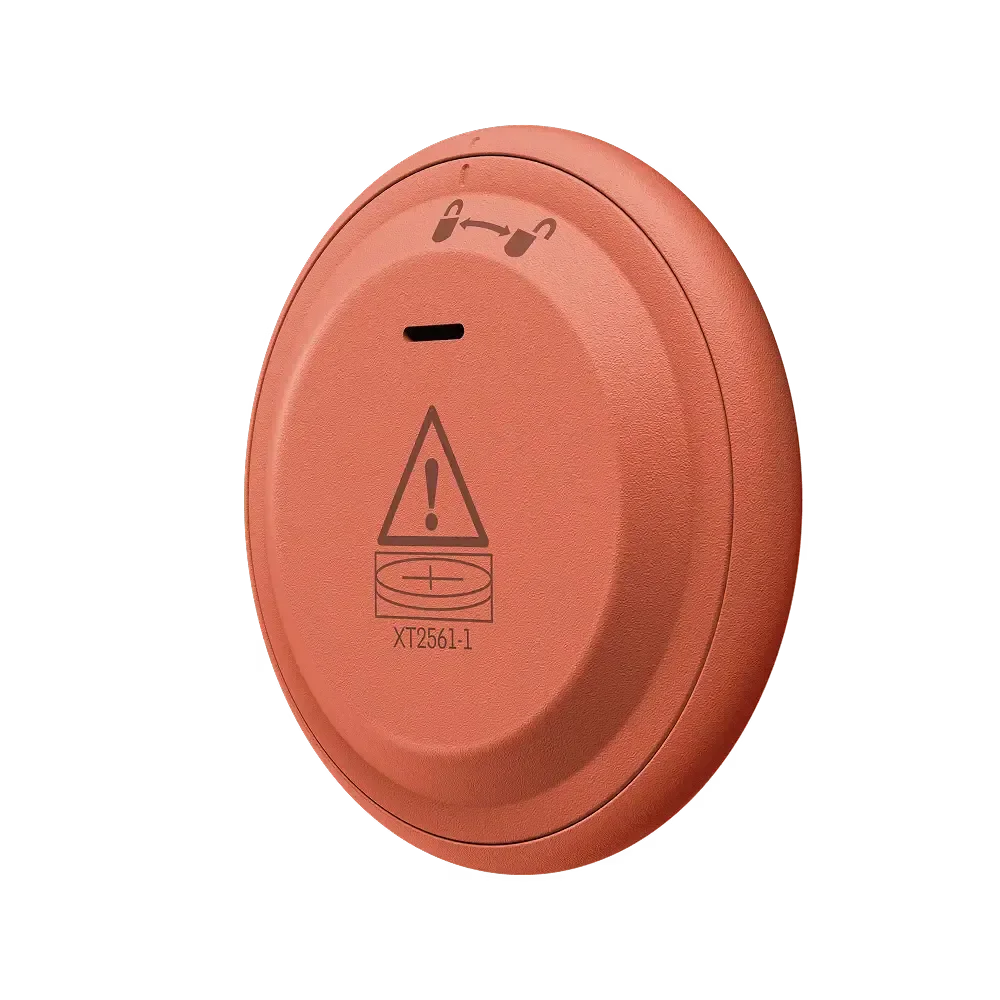 Moto Tag 2 tracker in green and orange colors