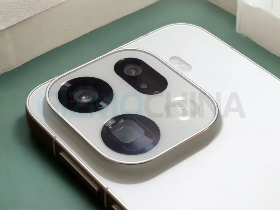 Oppo Find X10 series smartphones with diverse display sizes and advanced screen technology