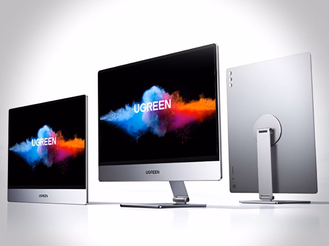 Ugreen AP16 portable monitor showing 165Hz refresh rate for smooth gaming
