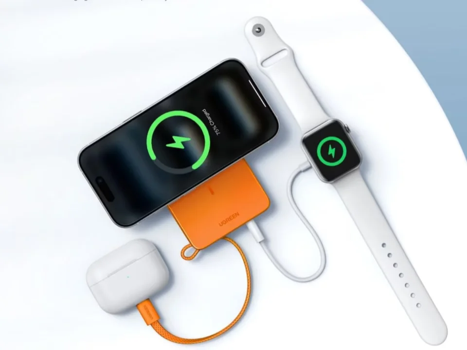 Ugreen compact power bank MagFlow Qi2 25W in new colors with wireless charging