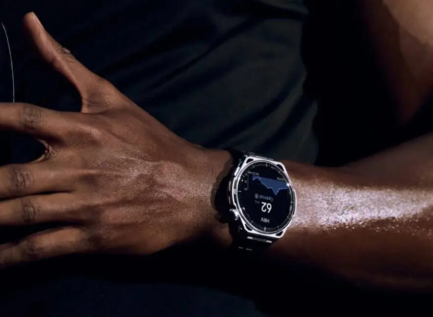 Amazfit Balance 3 with flashlight feature (Photo: Amazfit)