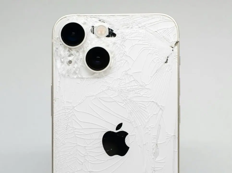Apple iPhone 17 showing new automatic software recovery mode on screen
