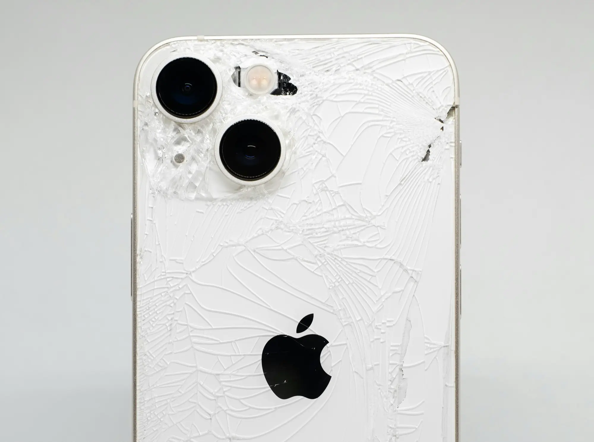 Apple iPhone 17 showing new automatic software recovery mode on screen