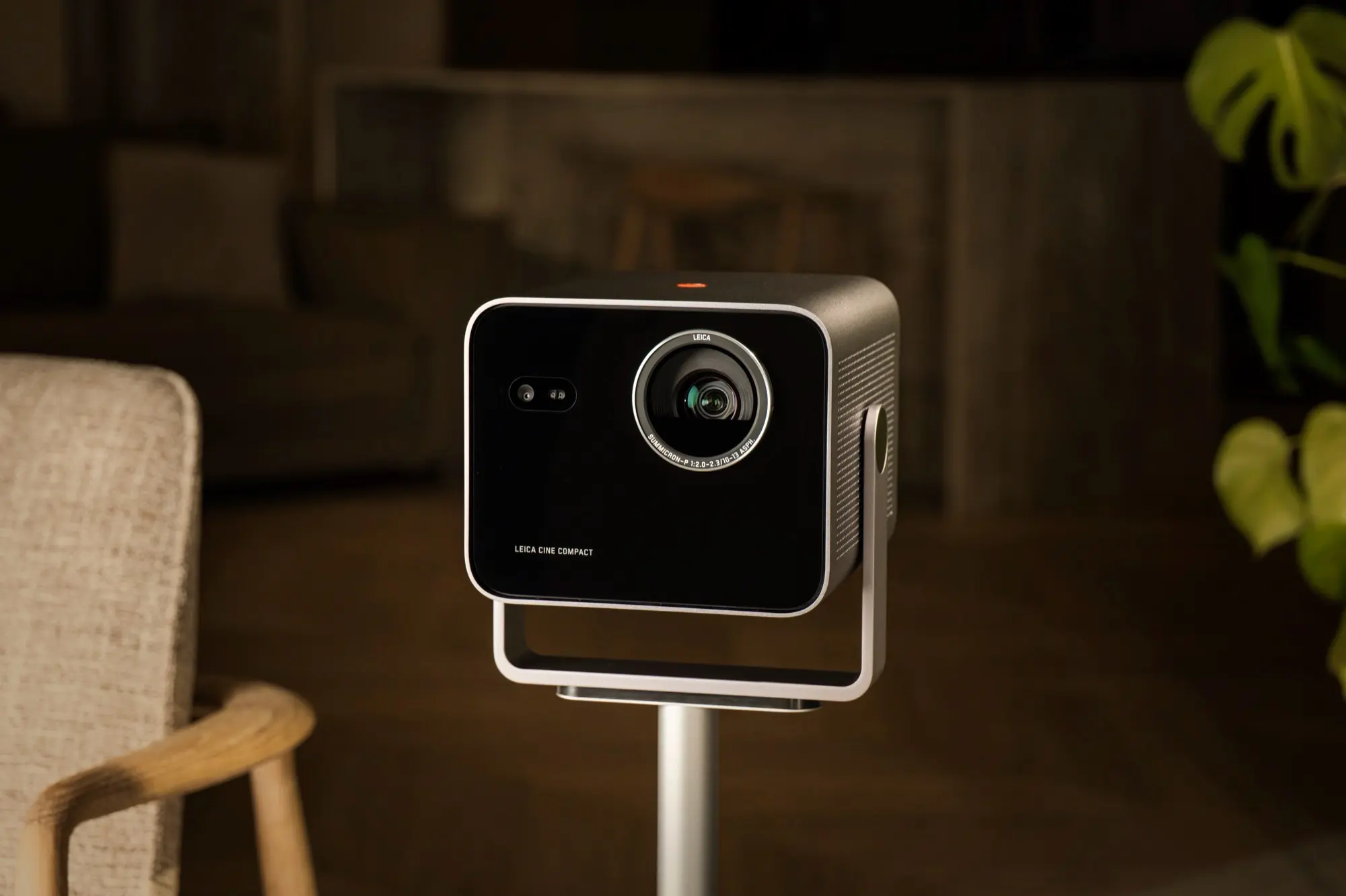 Leica Cine Compact 1 projector with integrated stand and stereo speakers (Photo: Leica)